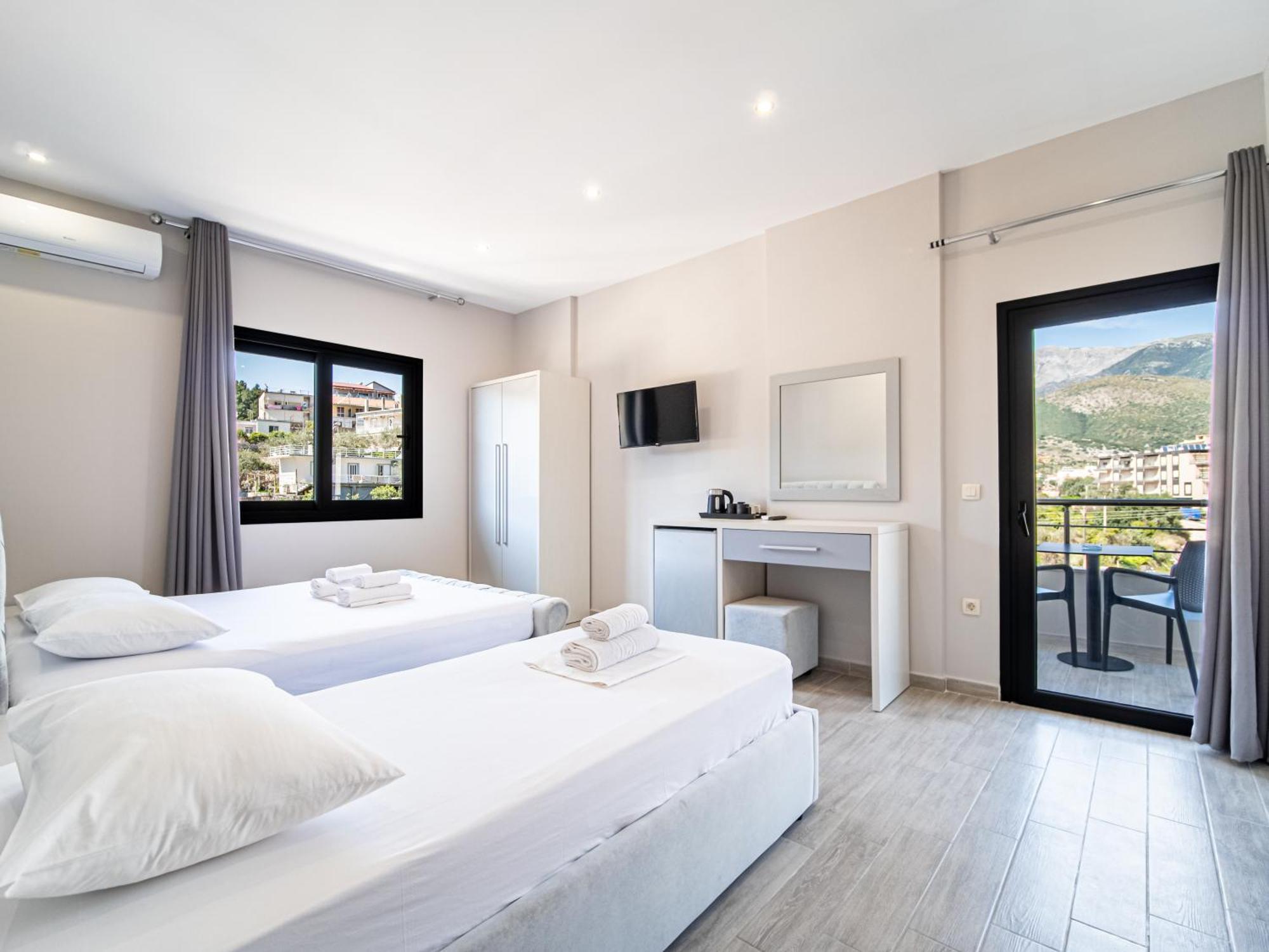 Hotel Endless Blue Himara Exterior foto